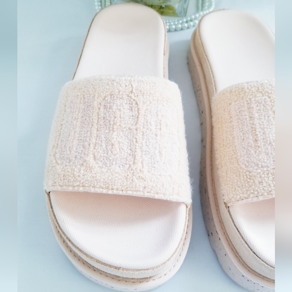 NWT UGG Laton Slides in Peach Fuzz Terry - Picture 5 of 14